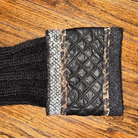 Sioni Black and Gray Quilted Cardigan - Picture 10 of 10